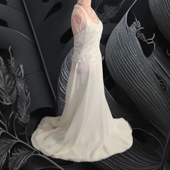 Fleur de lis VTG Ivory Beaded 2 Piece Halter Wedding Dress NWT *Fits Like Med - Picture 9 of 17